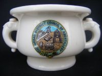 5867 WH Goss Crested China Model of Ancient Bronze Urn Bournemouth - The Urban District Council of Abertillery