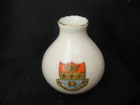 2157 WH Goss Crested China St Neots Urn - Walton on the Naze