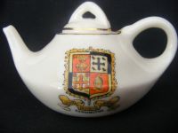 618 Cyclone Crested China Oriental Tea Pot - Kensington (now in London)
